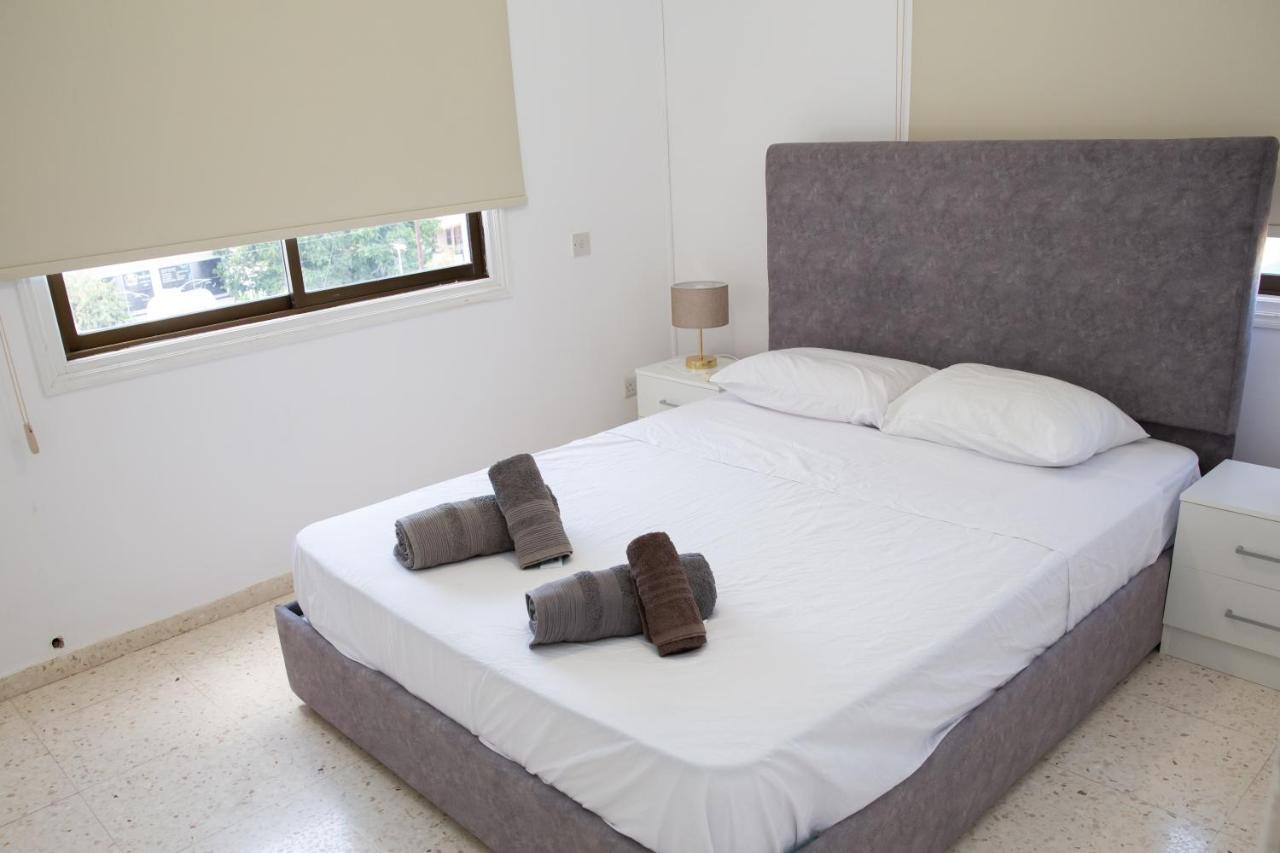 Spacious 2 Bedroom Appartment Near Mall -Internet 1Gbps パ フォス エクステリア 写真